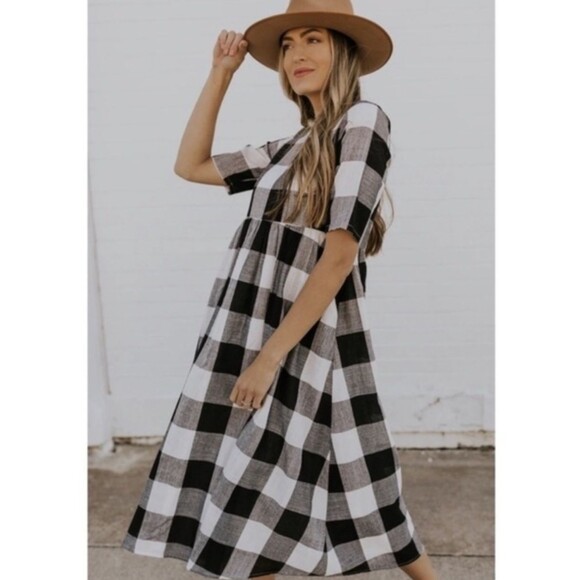 Roolee Dresses & Skirts - Roolee Maddie Buffalo Plaid Dress Black White Midi Side Pocket Short Sleeve Sz S
